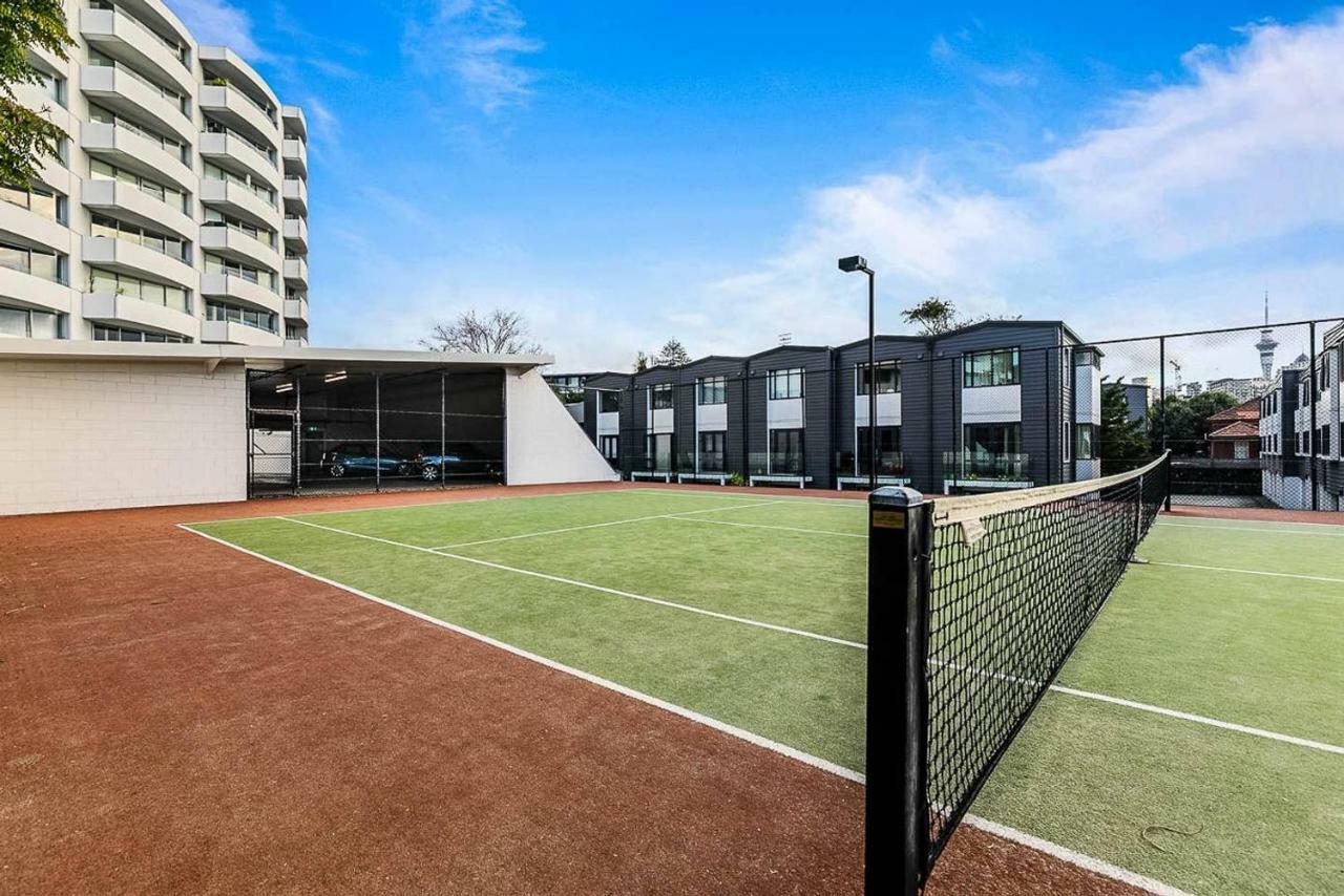 One Bedroom Apartment - Pool, Gym & Tennis Courts! Оукланд Екстериор снимка