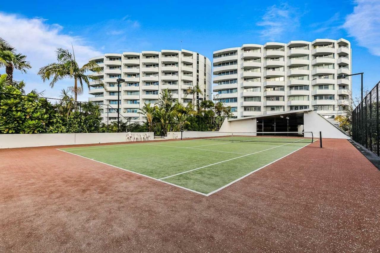 One Bedroom Apartment - Pool, Gym & Tennis Courts! Оукланд Екстериор снимка