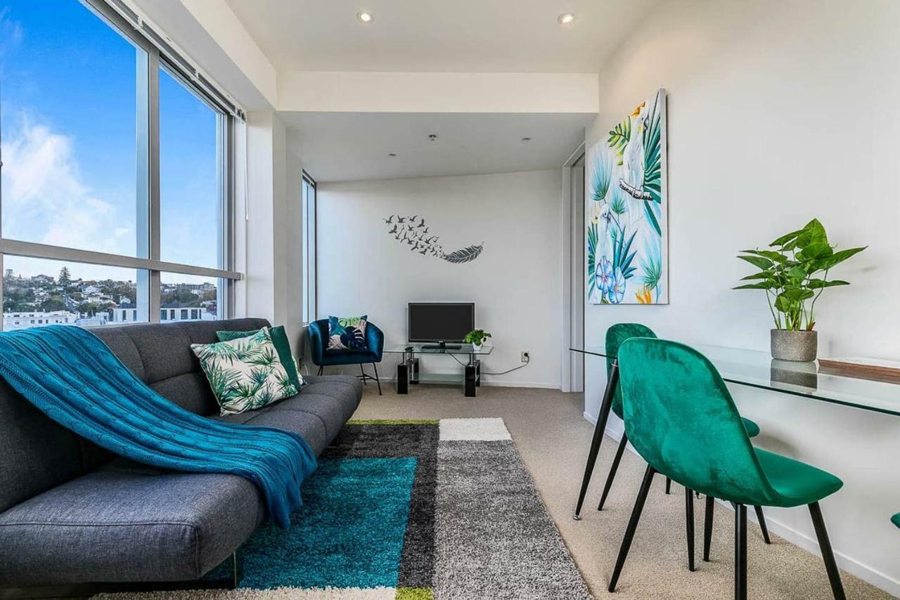 One Bedroom Apartment - Pool, Gym & Tennis Courts! Оукланд Екстериор снимка